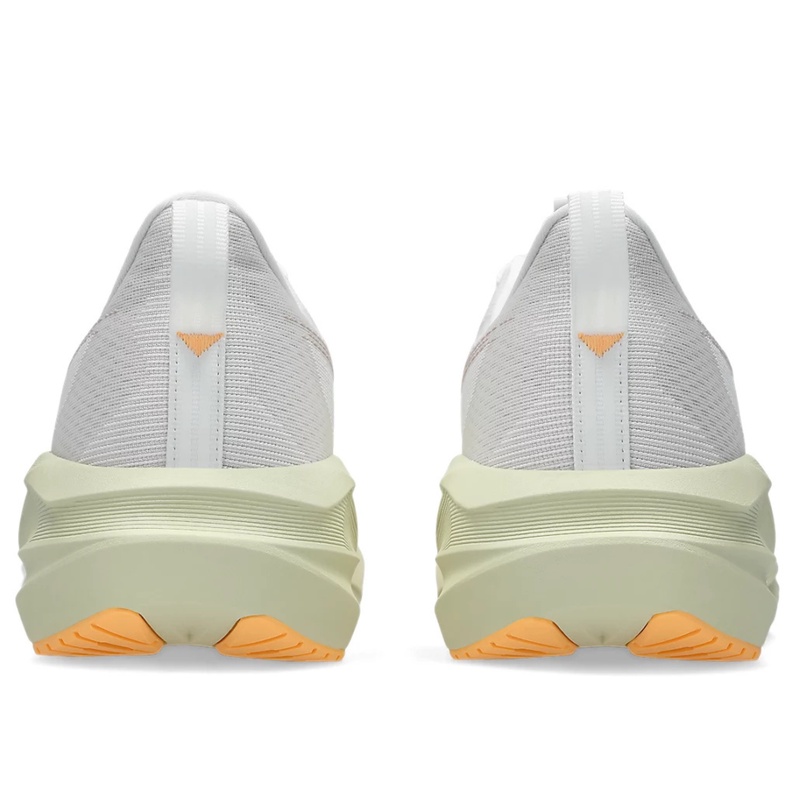 Jual Sepatu Lari Asics Novablast 5 Standard White - Fawn Original 1011B974.101 - hoopspoint.com