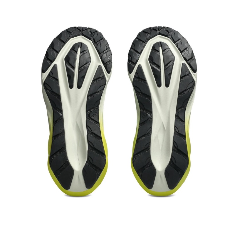 Jual Sepatu Lari Asics Novablast 5 Tr Aurora Green-Light Dust Original 1011C217.300 - hoopspoint.com