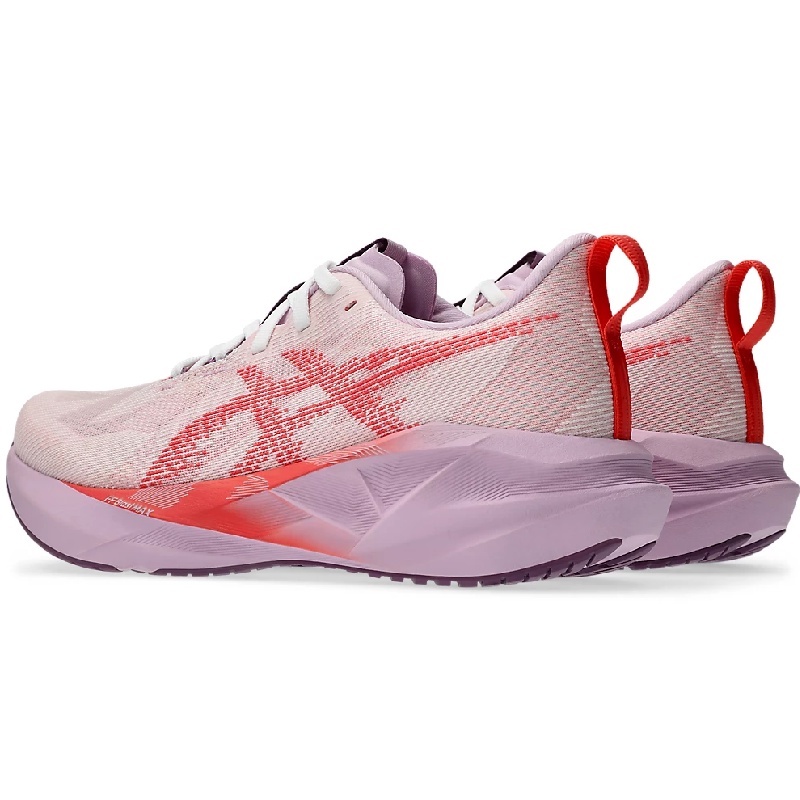 Jual Sepatu Lari Wanita Asics Wmns Novablast 5 Coral Reef Original 1012B765.101 - hoopspoint.com
