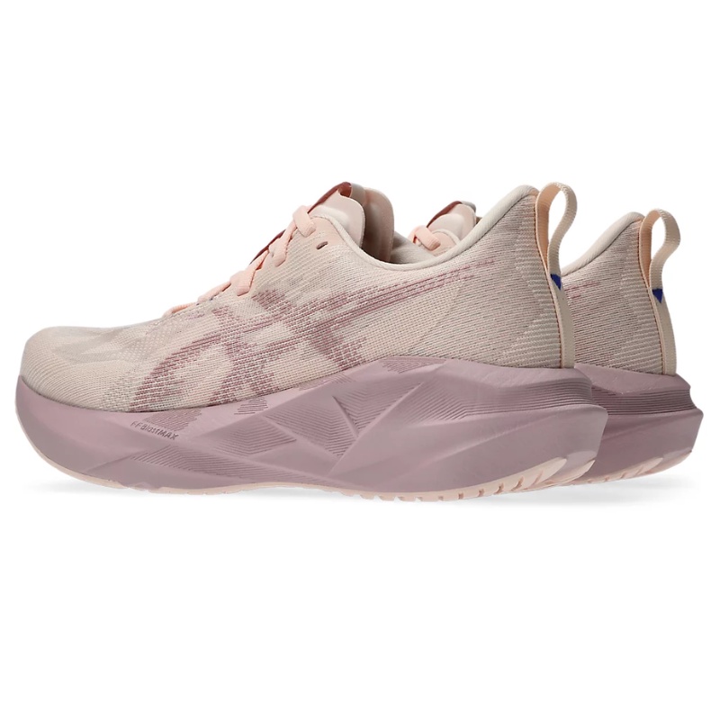Jual Sepatu Lari Wanita Asics Wmns Novablast 5 Pearl Pink-Morganite Original 1012B765.702 - hoopspoint.com
