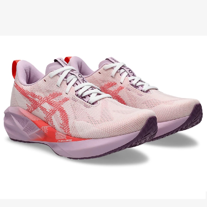 Jual Sepatu Lari Wanita Asics Wmns Novablast 5 Wide White Coral Reef Original 1012B766.101 - hoopspoint.com