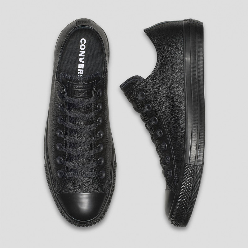 Jual Sepatu Sneakers Converse Chuck Taylor All Star Leather Low Black Original 135253C - hoopspoint.com