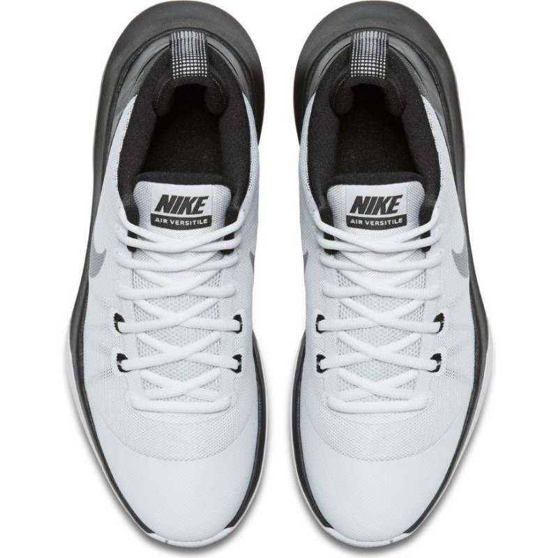 Jual Sepatu Basket Nike Air Versatile White Original 852431-100 - hoopspoint.com