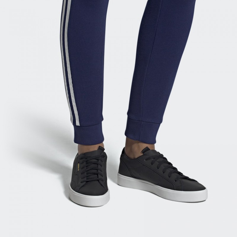 Jual Sepatu Sneakers Wanita Adidas Wmns Sleek Core Black Original Cg6193 - hoopspoint.com