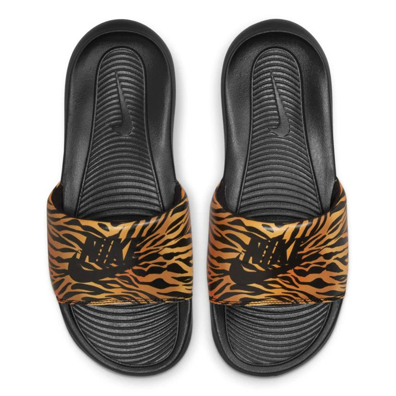 Jual Sandal Sneakers Wanita Nike Wmns Victori One Print Slide Black Original Cn9676-010 - hoopspoint.com