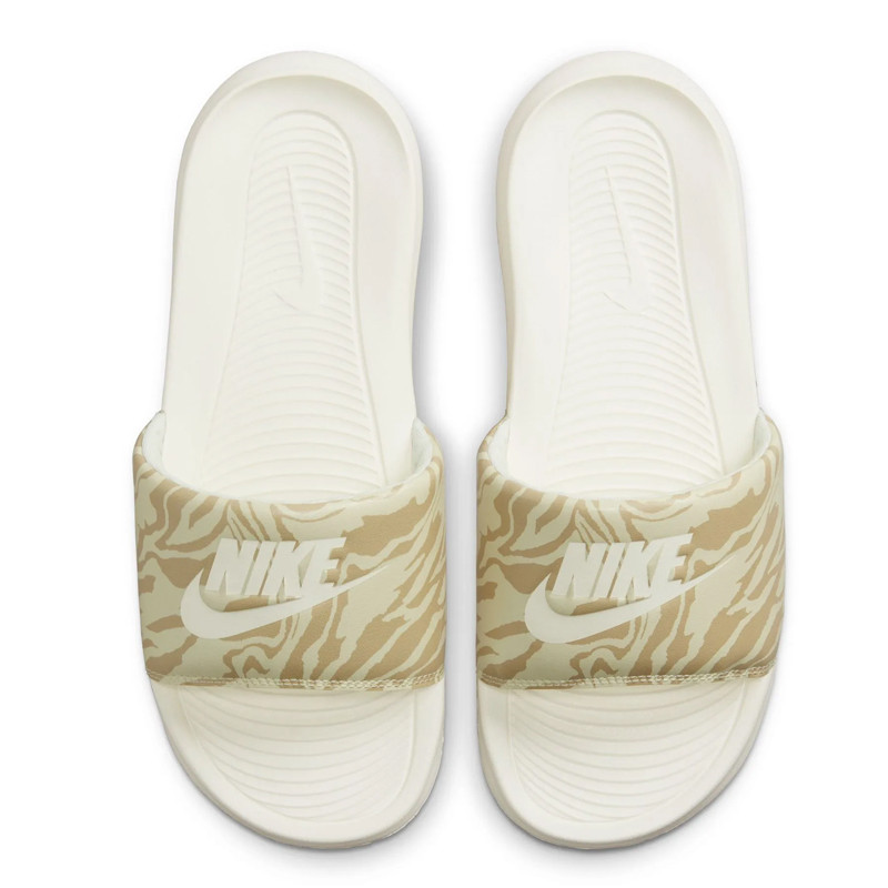 Jual Sandal Sneakers Nike Victori One Slide Print Cream Original Cn9676-105 - hoopspoint.com