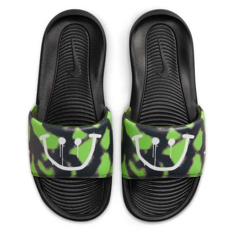 Jual Sandal Sneakers Nike Victori One Slide Print Black Green Original Cn9678-301 - www.hoopspoint.com