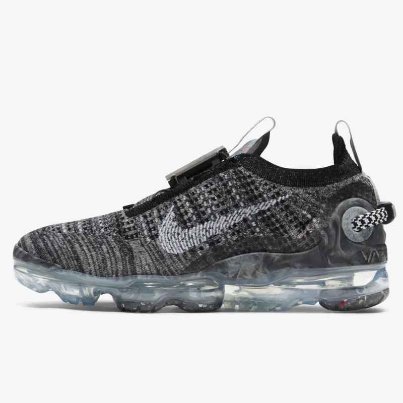 Jual Sepatu Sneakers Wanita Nike Wmns Air Vapormax 2020 Flyknit Black Original Ct1933-002 - hoopspoint.com