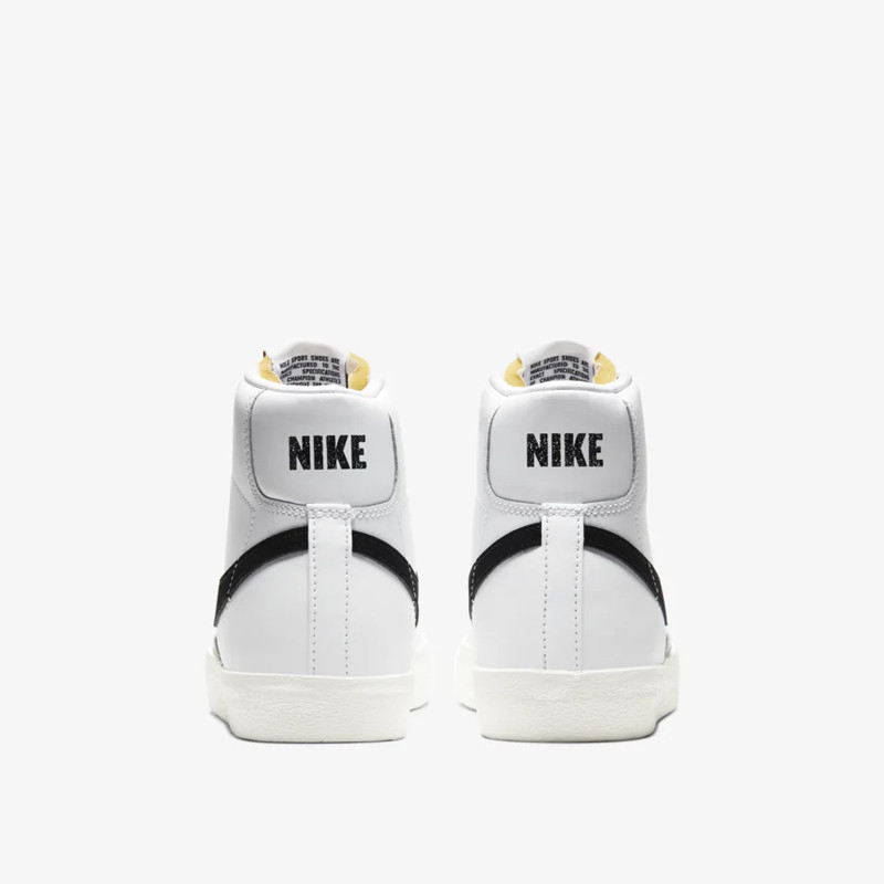 Jual Sepatu Sneakers Wanita Nike Wmns Blazer Mid '77 Vintage White Original Cz1055-100 - hoopspoint.com