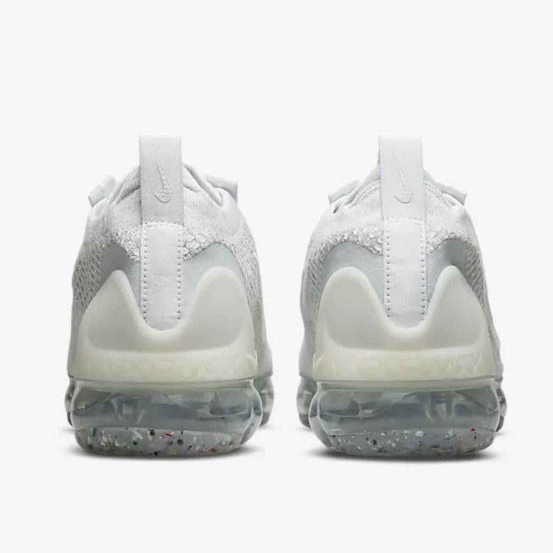 Jual Sepatu Sneakers Wanita Nike Wmns Air Vapormax 2021 Fk Pure Platinum Original Dc4112-100 - hoopspoint.com