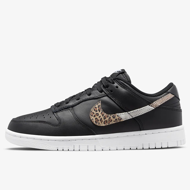 Jual Sepatu Sneakers Wanita Nike Wmns Dunk Low Se Black Original Dd7099-001 - hoopspoint.com