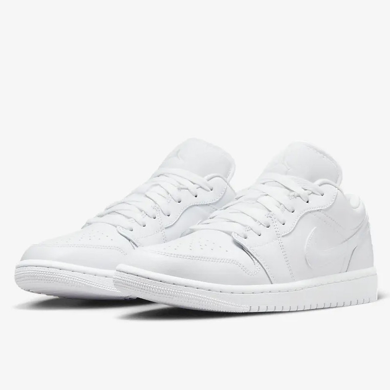 Jual Sepatu Sneakers Wanita Air Jordan Wmns Aj 1 Low Triple White Original Dv0990-111 - hoopspoint.com