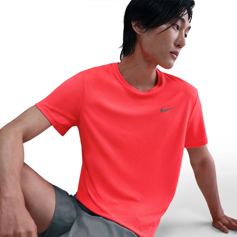 Jual Baju Lari Nike As M Nk Df Uv Miler Ss Bright Crimson Original Dv9316-635 - hoopspoint.com