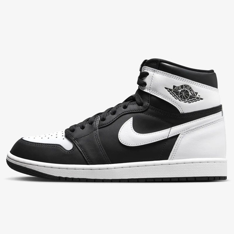 Beli Sepatu Sneakers Air Jordan Aj 1 Retro High Og Black White Original Dz5485-010