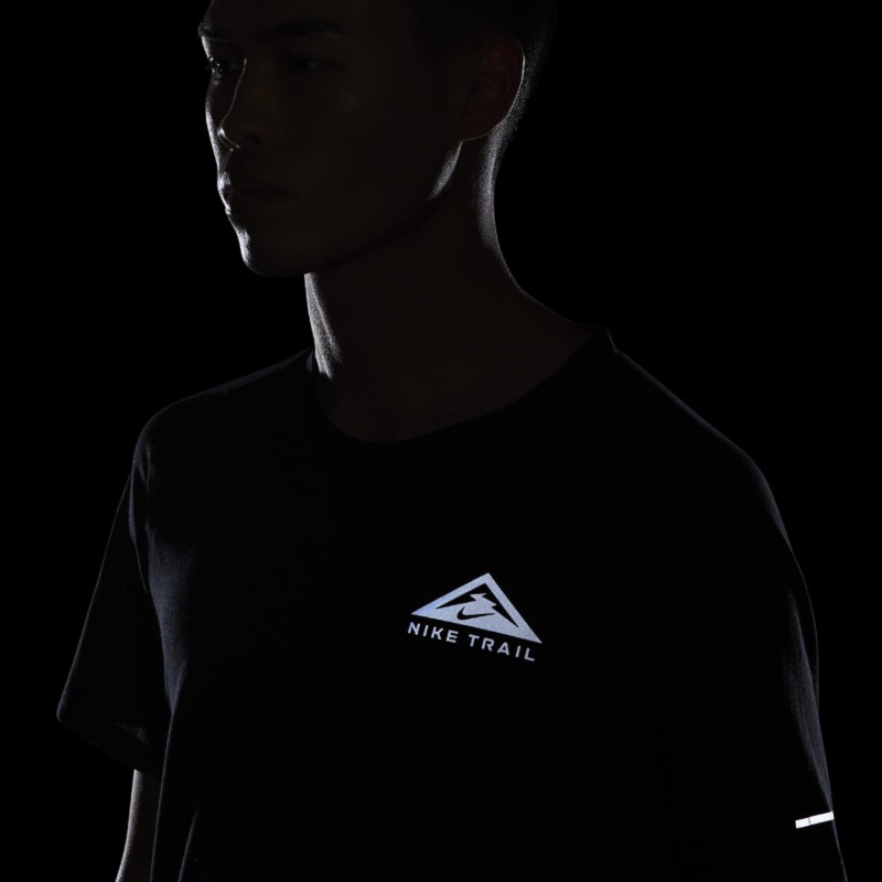 Jual Baju Trail Nike Dri-Fit Trail Solar Chase Tee Black Original Dv9306-010 - hoopspoint.com