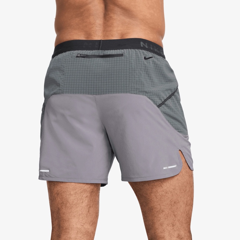 Jual Celana Trail Nike Dri-Fit 5 Inch Brief-Lined Shorts Grey Original Dv9312-078 - hoopspoint.com
