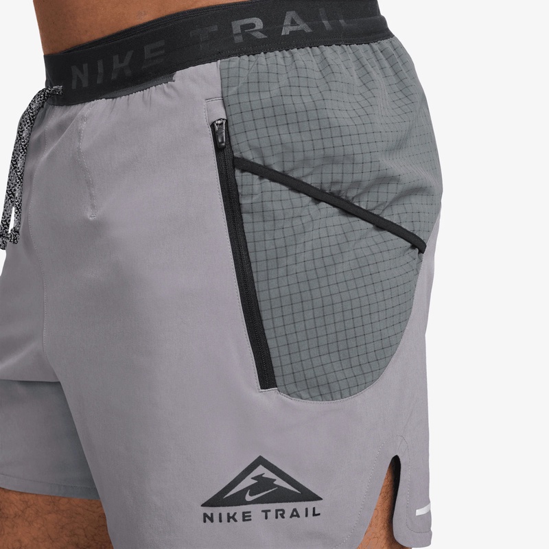 Jual Celana Trail Nike Dri-Fit 5 Inch Brief-Lined Shorts Grey Original Dv9312-078 - hoopspoint.com