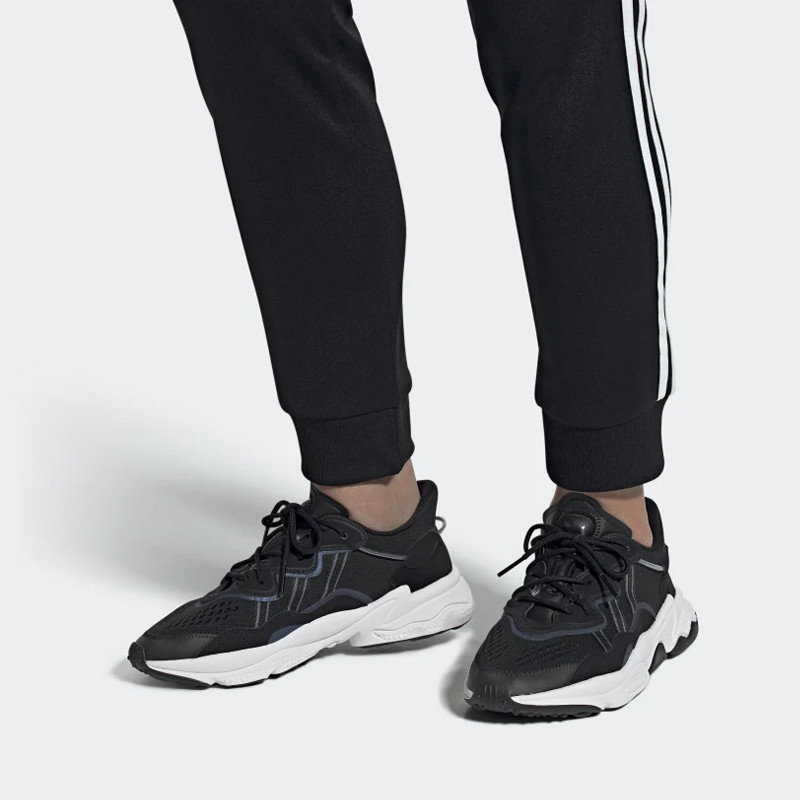 Jual Sepatu Sneakers Adidas Ozweego Core Black Original Eh1200 - hoopspoint.com