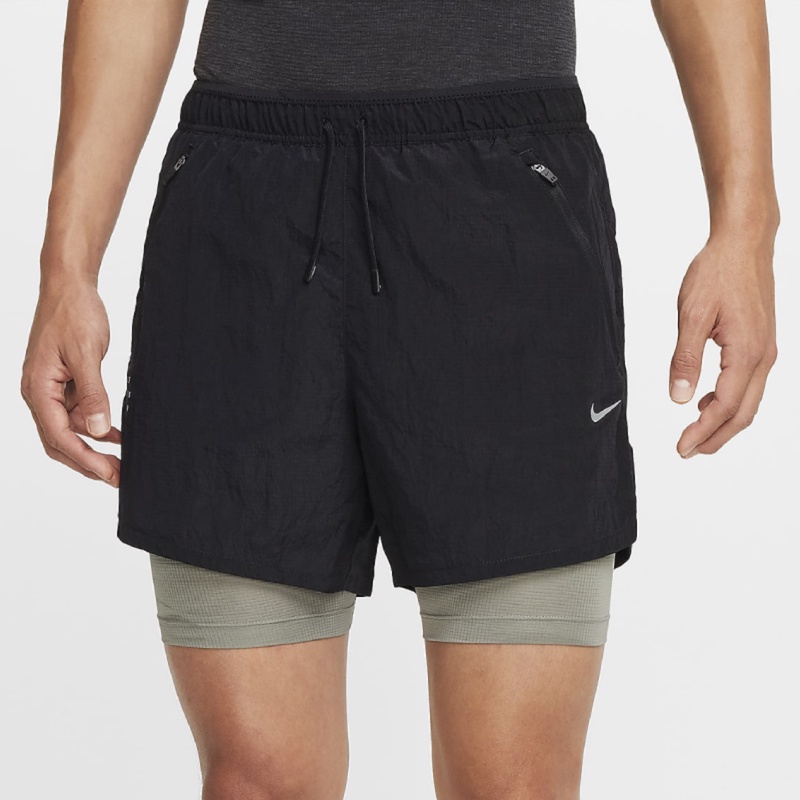 Jual Celana Lari Nike Stride Division Dri-Fit Water-Repellent 2-In-1 Shorts Black Original Fz1136-010 - hoopspoint.com