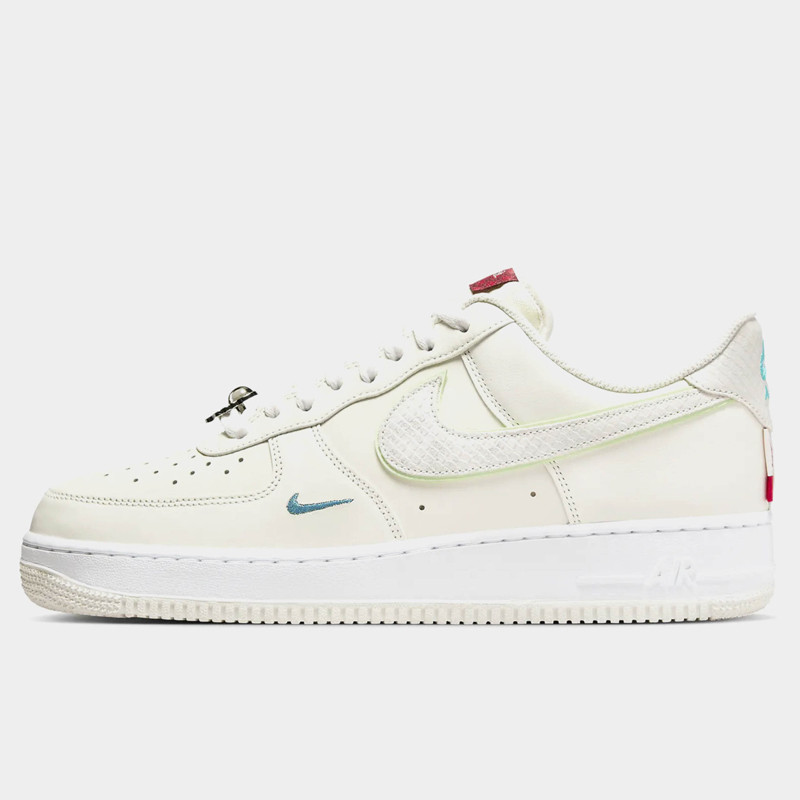 Jual Sepatu Sneakers Nike Air Force 1 Low Year Of The Dragon Sail Original Fz5052-131 - hoopspoint.com