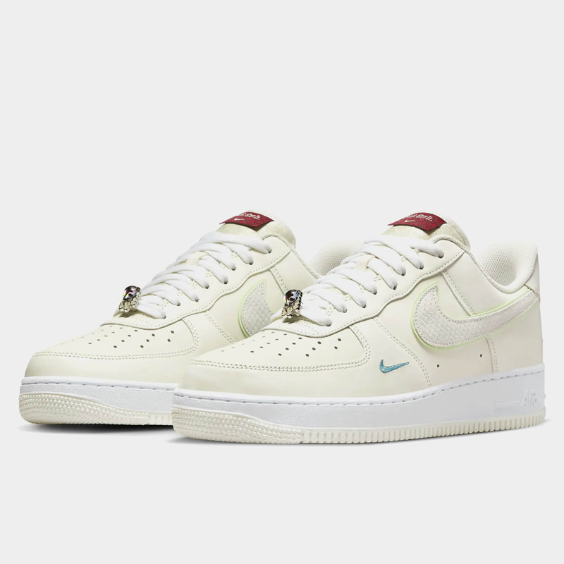 Jual Sepatu Sneakers Nike Air Force 1 Low Year Of The Dragon Sail Original Fz5052-131 - hoopspoint.com