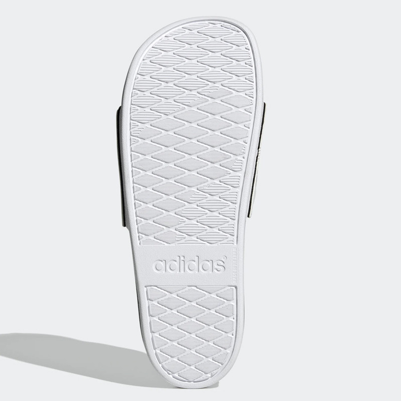 Jual Sandal Sneakers Adidas Adilette Comfort Slides White Original Gv9737 - hoopspoint.com