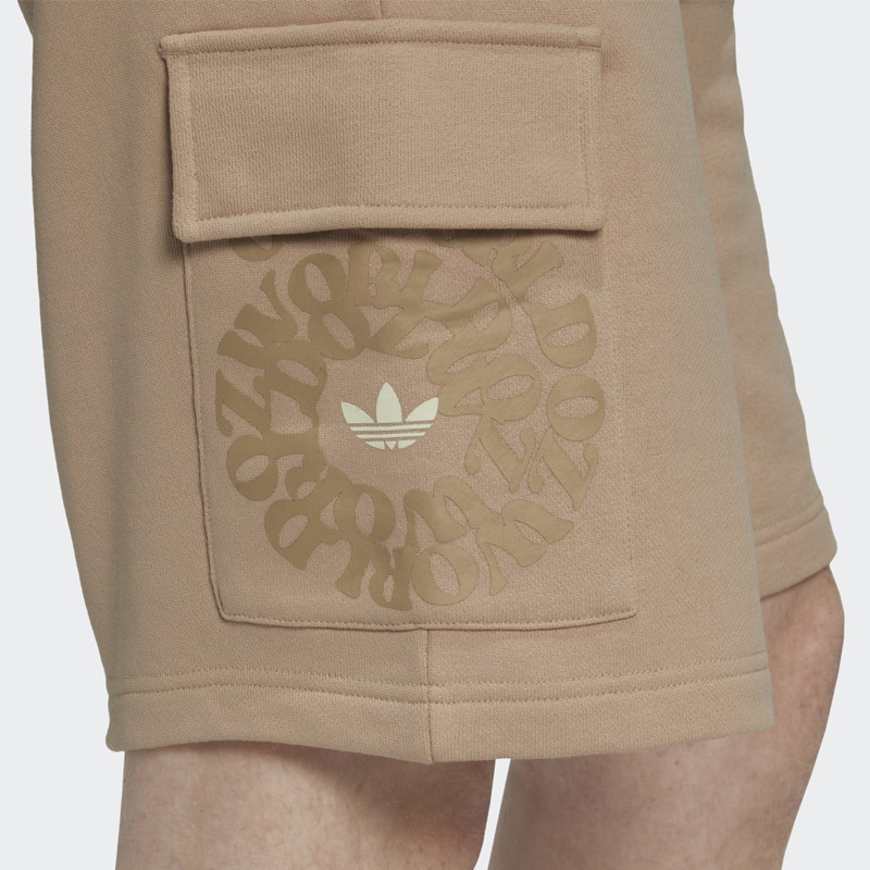 Jual Celana Sneakers Adidas Graphic Ozworld Cargo Shorts Beige Original Hl9256 - hoopspoint.com