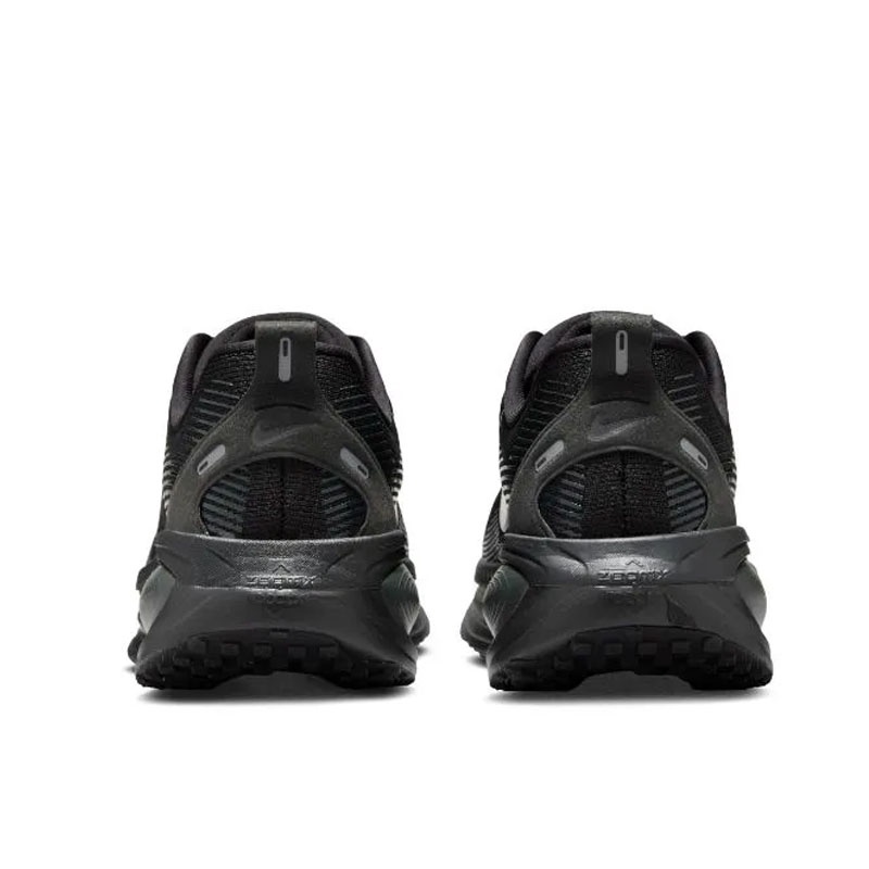 Jual Sepatu Lari Nike Nike Vomero 18 Black - Black-Dk Smoke Grey-Lt Smoke Grey Original Hm6803-005 - hoopspoint.com