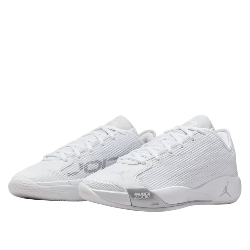 Jual Sepatu Basket Air Jordan Luka .77 Pf Triple White Original If1611-100 - hoopspoint.com