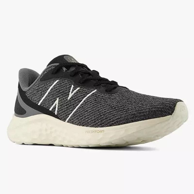 Jual Sepatu Lari New Balance Fresh Foam Arishi V4 Black Original Marisak4 - hoopspoint.com