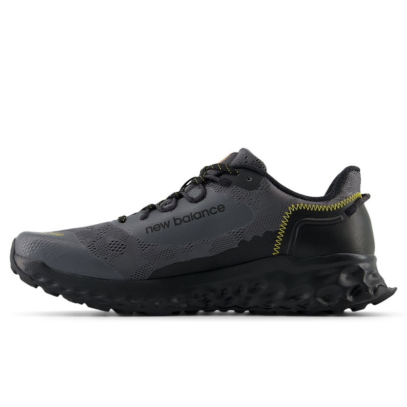 Jual Sepatu Trail New Balance Fresh Foam Garoé Black Original Mtgaros1 - hoopspoint.com