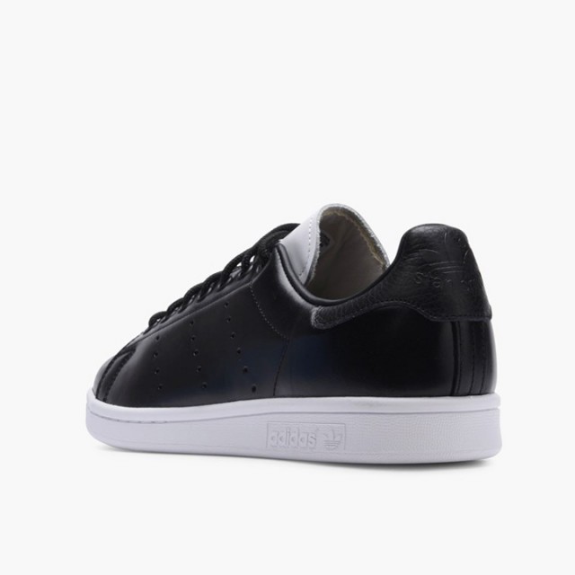 Jual Sepatu Sneakers Adidas Stan Smith Black Original S80018 - hoopspoint.com