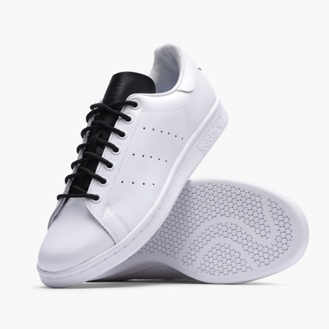 Jual Sepatu Sneakers Adidas Stan Smith White Original S80019 - hoopspoint.com