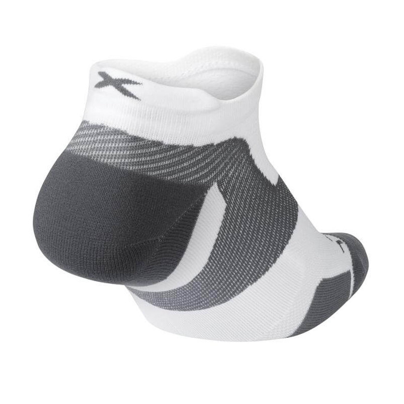 Jual Kaos Kaki Lari 2Xu Vectr Light Cushion No Show Compression Socks White Original Ua5042Ewh - hoopspoint.com