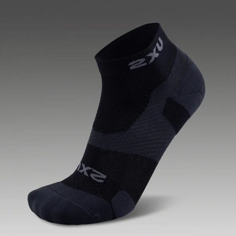 Jual Kaos Kaki Lari 2Xu Vectr Light Cushion Quarter Crew Compression Socks Black Original Ua5047Ebm - hoopspoint.com