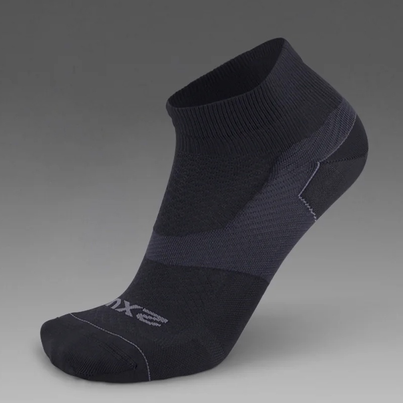 Jual Kaos Kaki Lari 2Xu Vectr Ultralight 1 Per 4 Crew Compression Socks Black Original Ua7028Ebm - hoopspoint.com