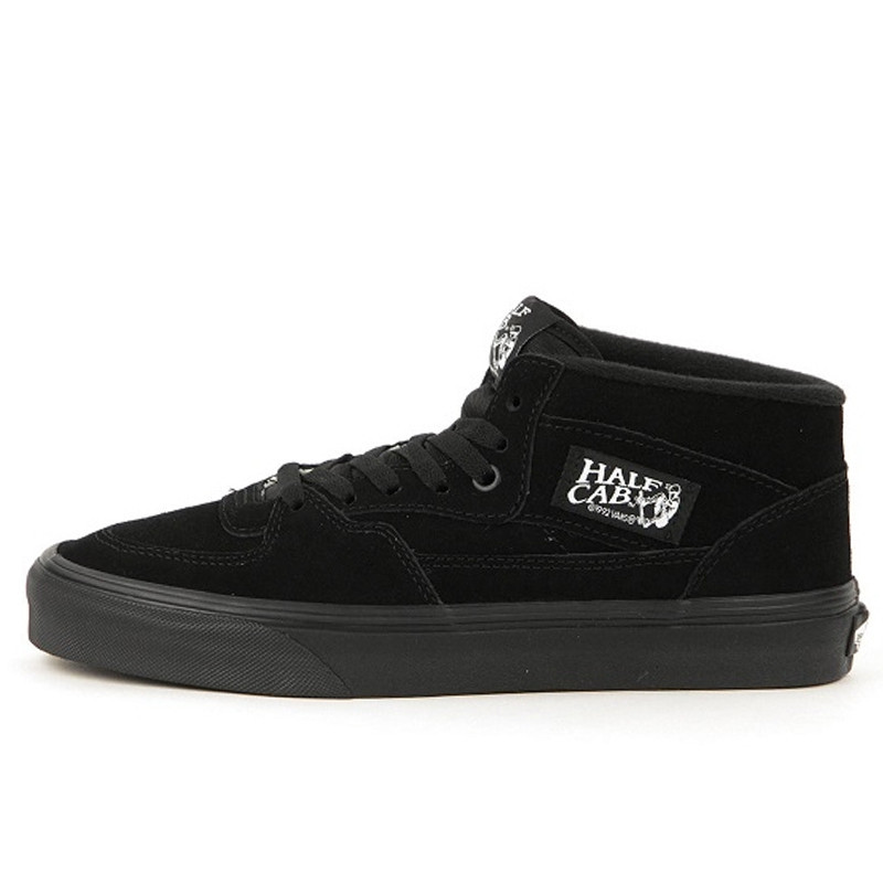 Jual Sepatu Sneakers Vans Ua Half Cab Black Original Vn000Dz3Bka - hoopspoint.com