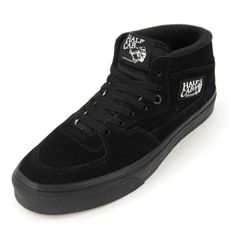 Jual Sepatu Sneakers Vans Ua Half Cab Black Original Vn000Dz3Bka - hoopspoint.com