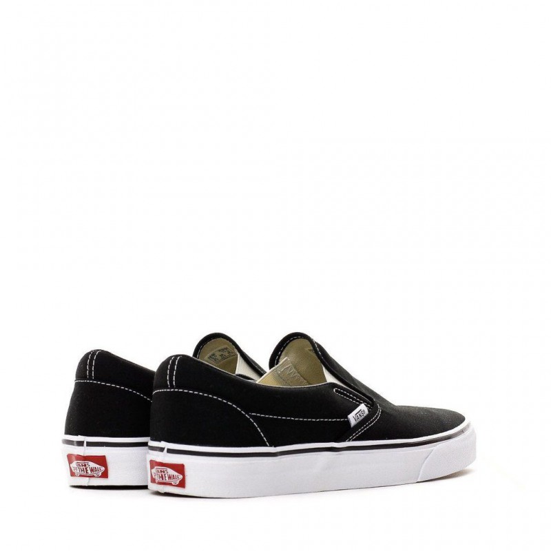 Jual Sepatu Sneakers Vans Ua Classic Slip-On Black Original Vn000Eyeblk - hoopspoint.com