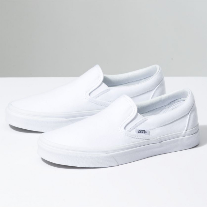 Jual Sepatu Sneakers Vans Ua Classic Slip-On White Original Vn000Eyew00 - hoopspoint.com