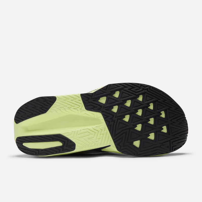 Jual Sepatu Lari Wanita New Balance Wmns Fuelcell Rebel V5 Alkaline Green Original Wfcx3Pe - hoopspoint.com