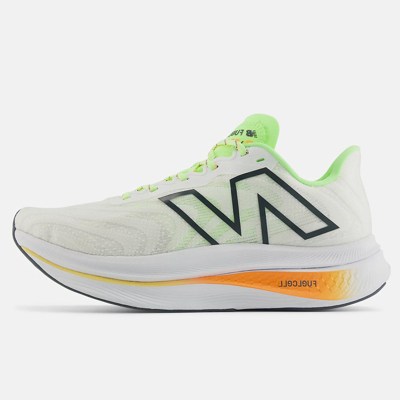 Jual Sepatu Lari Wanita New Balance Wmns Fuelcell Supercomp Trainer V2 White Original Wrcxca3 - hoopspoint.com