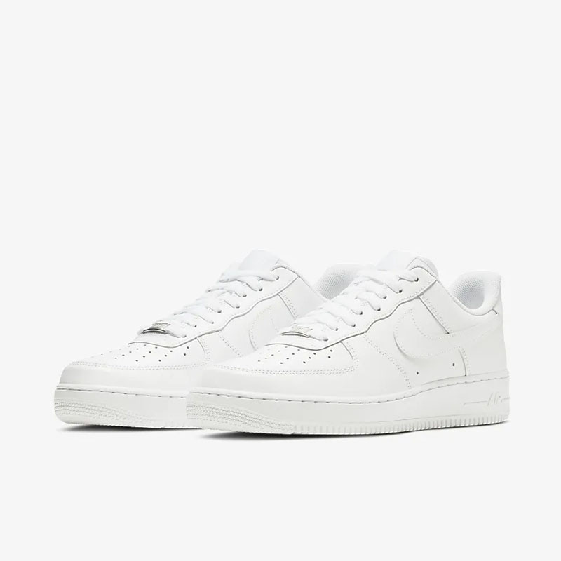 Jual Sepatu Sneakers Nike Air Force 1 '07 Triple White Original Cw2288-111 - www.hoopspoint.com