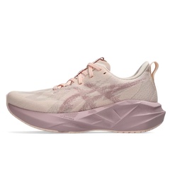 Beli Sepatu Lari Wanita Asics Wmns Novablast 5 Pearl Pink-Morganite Original 1012B765.702