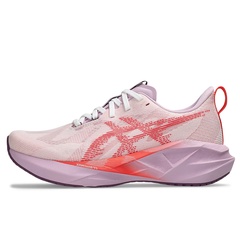 Beli Sepatu Lari Wanita Asics Wmns Novablast 5 Wide White Coral Reef Original 1012B766.101