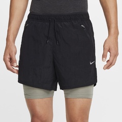 Beli Celana Lari Nike Stride Division Dri-Fit Water-Repellent 2-In-1 Shorts Black Original Fz1136-010